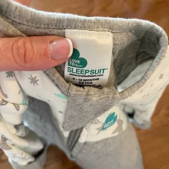 Love 2 Dream BRAND NEW Gray Quilted Baby Sleep Suit 6-12 mos 2.5 tog - Picture 2 of 3